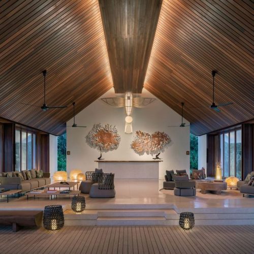 LOBBY LOUNGE 1